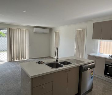 MODERN ELEGANCE MEETS CONVENIENCE - Photo 3