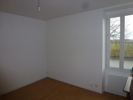 Location Appartement 2 pièces 37m² PUISSEGUIN 33570 - Photo 2