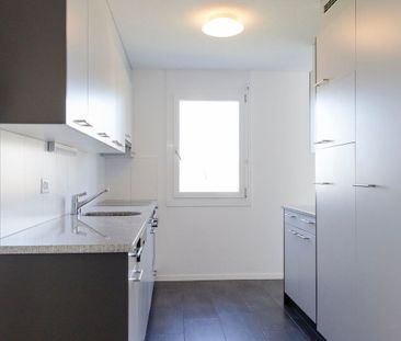 3.5 room apartment on the 3rd floor - Photo 3