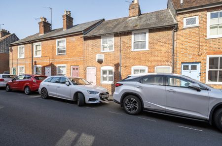 2 bedroom terraced house to rent - Photo 4