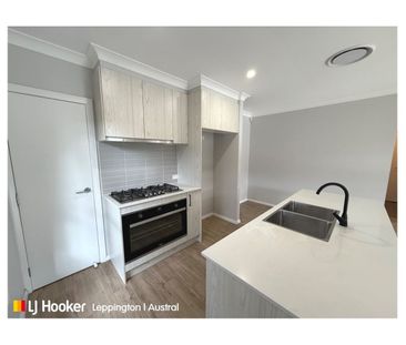 Modern Family Living in a Sought-After Austral Location - Photo 6