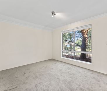 Low Maintenance 4x2 Family Home in Baldivis - Photo 4