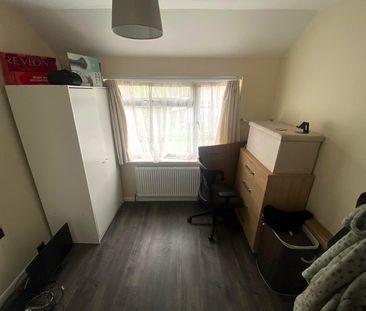 Eastcote Lane, Harrow - Photo 2