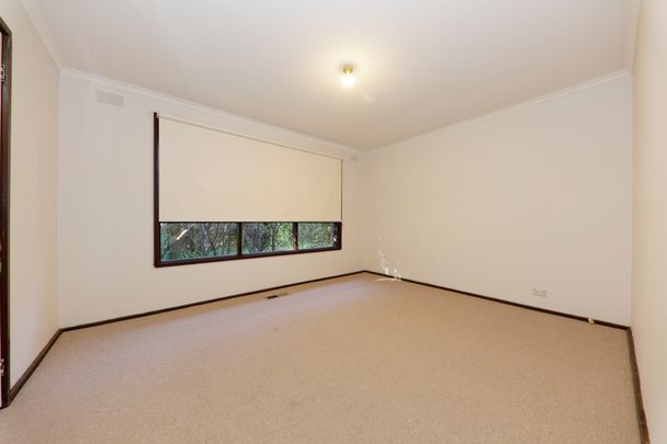 17 Taylors Road, Croydon - Photo 1