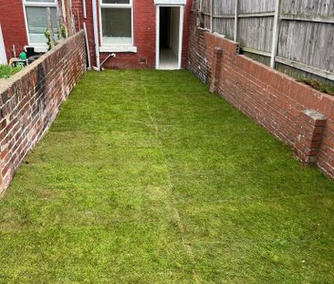 2 bedroom terraced house to rent - Photo 6