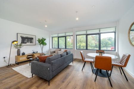 3 bedroom flat to rent - Photo 3
