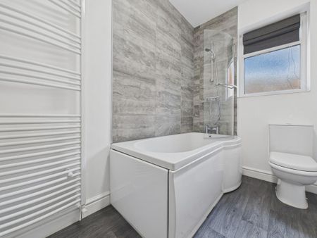 4 bedroom terraced house to rent - Photo 3