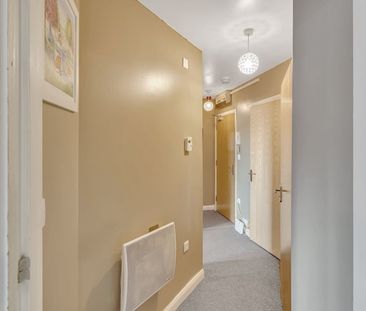 2 Bed Flat, Hever Hall, CV1 - Photo 3