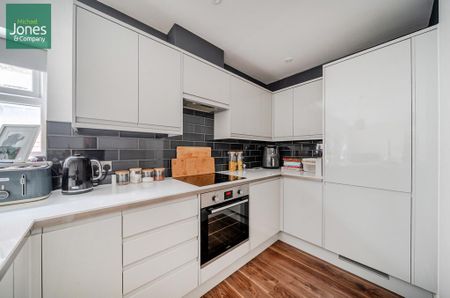 2 bedroom flat to rent - Photo 2