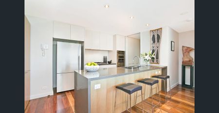 Modern two bedroom apartment in Pyrmont - Photo 3