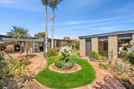 Fully Renovated - Three Bedroom + Studio | Garden Maintenance Included - Photo 5