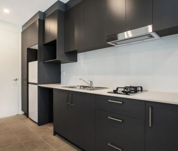 AIR-CONDITIONED FURNISHED STUDIO APARTMENT - WITH OWN PRIVATE COURT... - Photo 1