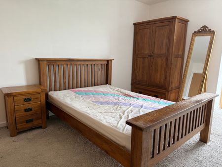 2 Bed Flat, Arboretum Place, IG11 - Photo 5
