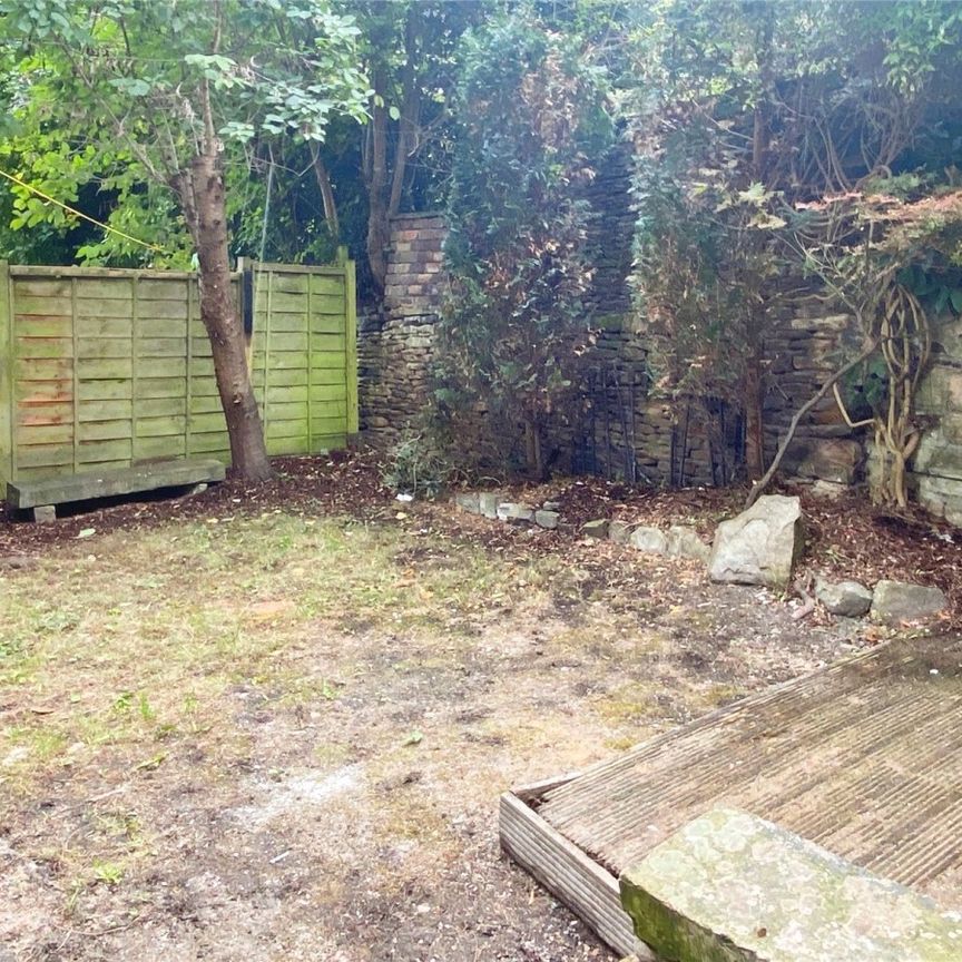 Beckett Road, Dewsbury, WF13 - Photo 1