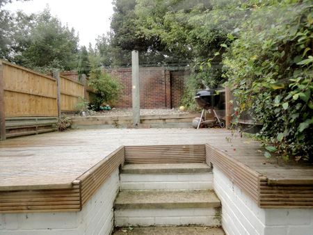 2 bedroom terraced house to rent - Photo 4