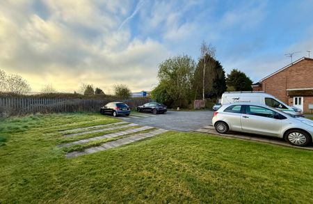 Studio Flat, Marsh Close, LE4 - Photo 5