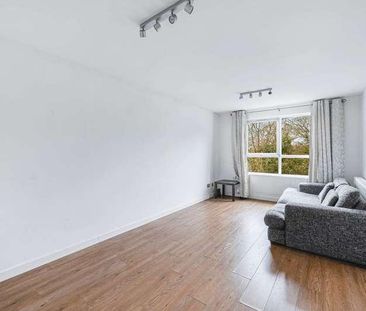 Hanger Lane, London, W5 - Photo 2