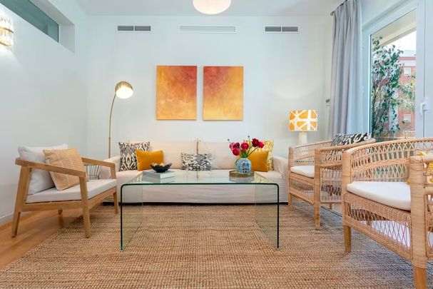 Avenida Carlos V, Sevilla, Andalusia 41004 - Foto 1