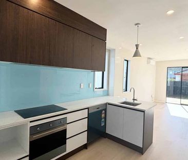 Brand New 2 Bedroom townhouse!! - Photo 3