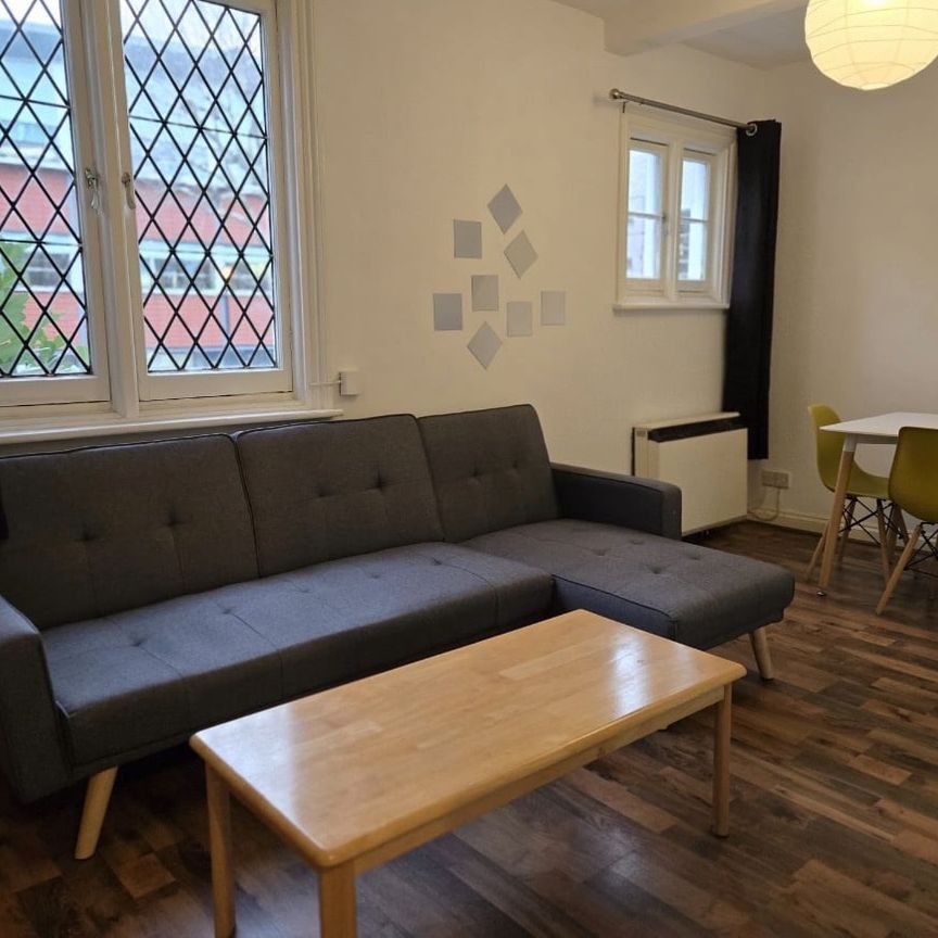 1 Bed Flat, Wellington Way, E3 - Photo 1