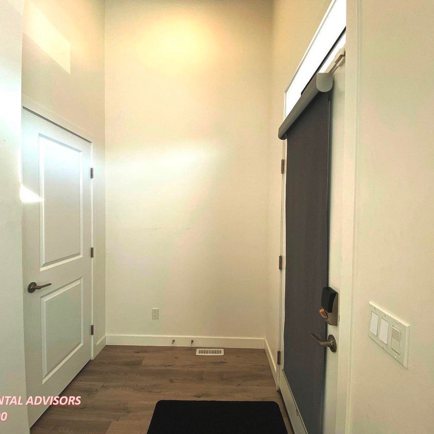 1007 Daniels Loop Southwest - Photo 1