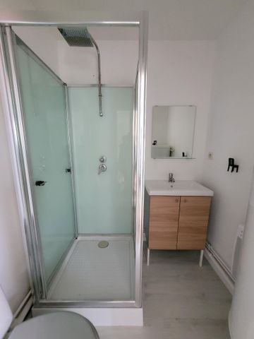 Location Appartement 1 pièce 23m² CAMBRAI 59400 - Photo 2