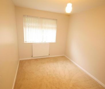 8 Red Row, Ballynahinch, BT24 8BQ - Photo 4