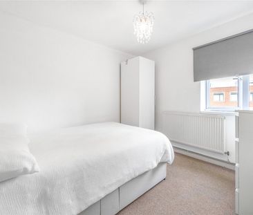 Chiswick Terrace, Chiswick, London, W4 5LY - Photo 4