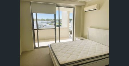 This two bedroom air conditioned fully furnished apartment available from 8/05/2026. - Photo 3