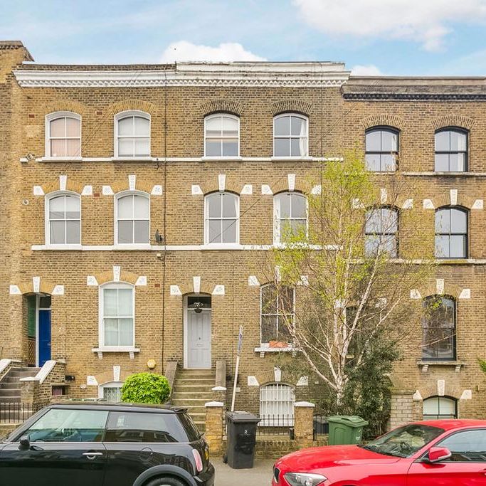 3 bedroom flat to rent - Photo 1