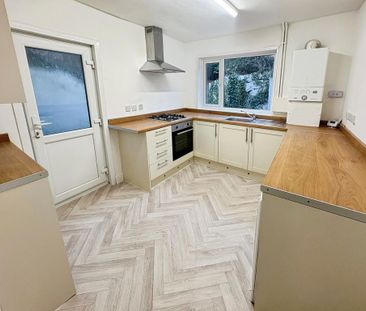 3 bedroom terraced house to rent - Photo 3