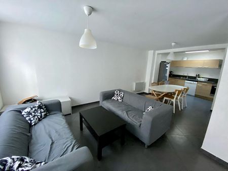 Location Maison 5 pièces 97m² - Photo 2