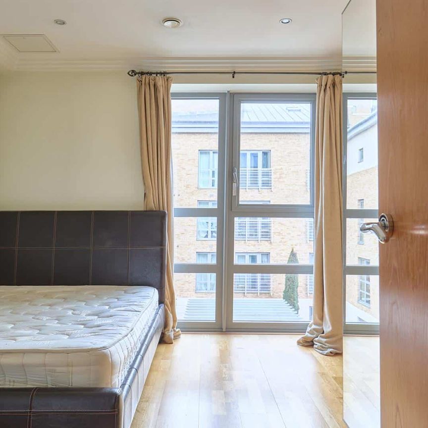 Jessops Wharf, TW8, London - Photo 1