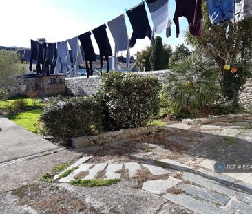 1 bedroom in a house share to rent - Photo 6