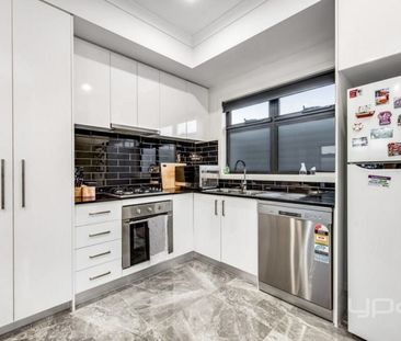 WALK TO SHOPS - Photo 5