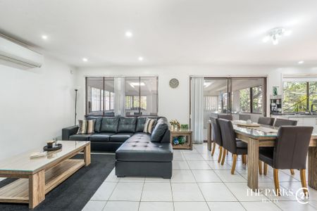 Top Location! - Photo 3