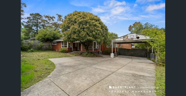 Family Home in Ideal Location - Photo 1