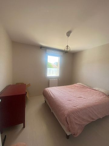 Location Appartement 3 pièces 71m² - Photo 4