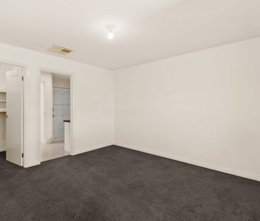 CHIC OPEN-PLAN LIVING WITH PRIVATE BALCONY'S - Photo 6