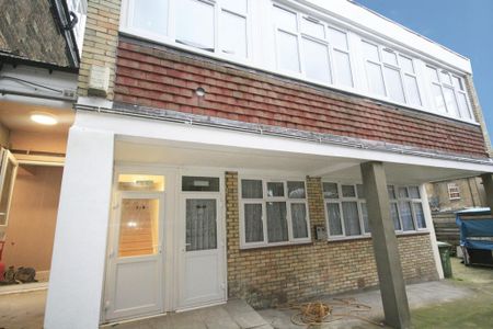 1 bedroom flat to rent - Photo 5