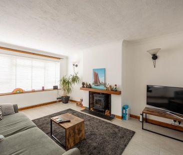 3 bedroom semi-detached house to rent - Photo 2