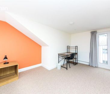 6 bedroom semi-detached house to rent - Photo 6