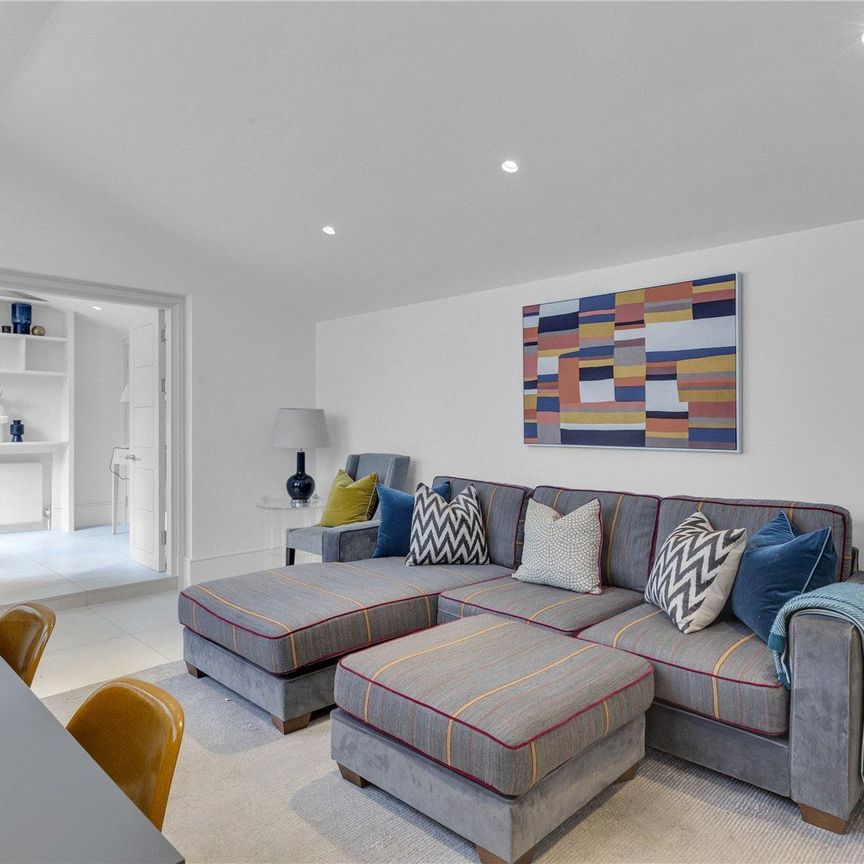 Chester Row, SW1W - Photo 1