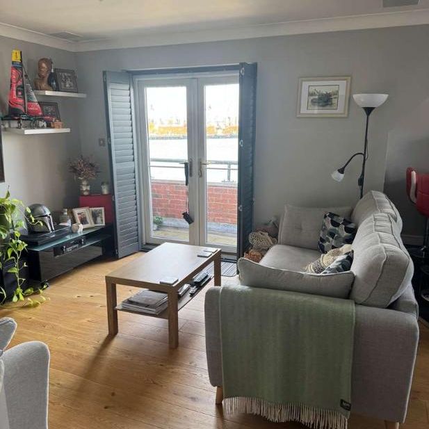 Portside Close, Southampton, SO40 - Photo 1