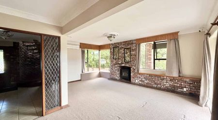 1 Hobbit Lane, Pinehaven, Upper Hutt City - Photo 2