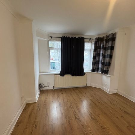 Morland Gardens - Photo 3