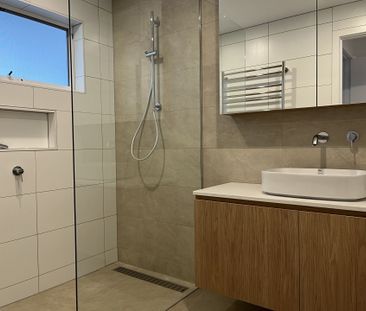 Fully Renovated Coastal Gem! - Photo 4