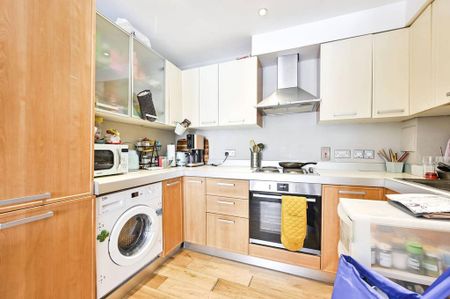 1 bedroom flat to rent - Photo 4