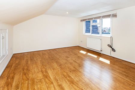 Dedworth Road, Windsor, SL4 - Photo 4