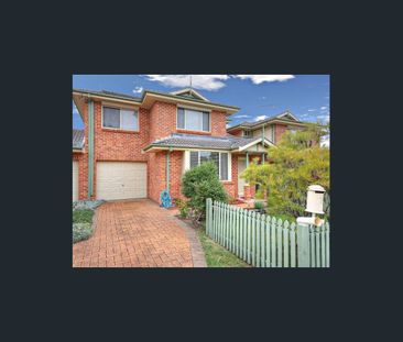 IMMACULATE & LOW MAINTENANCE - Photo 2